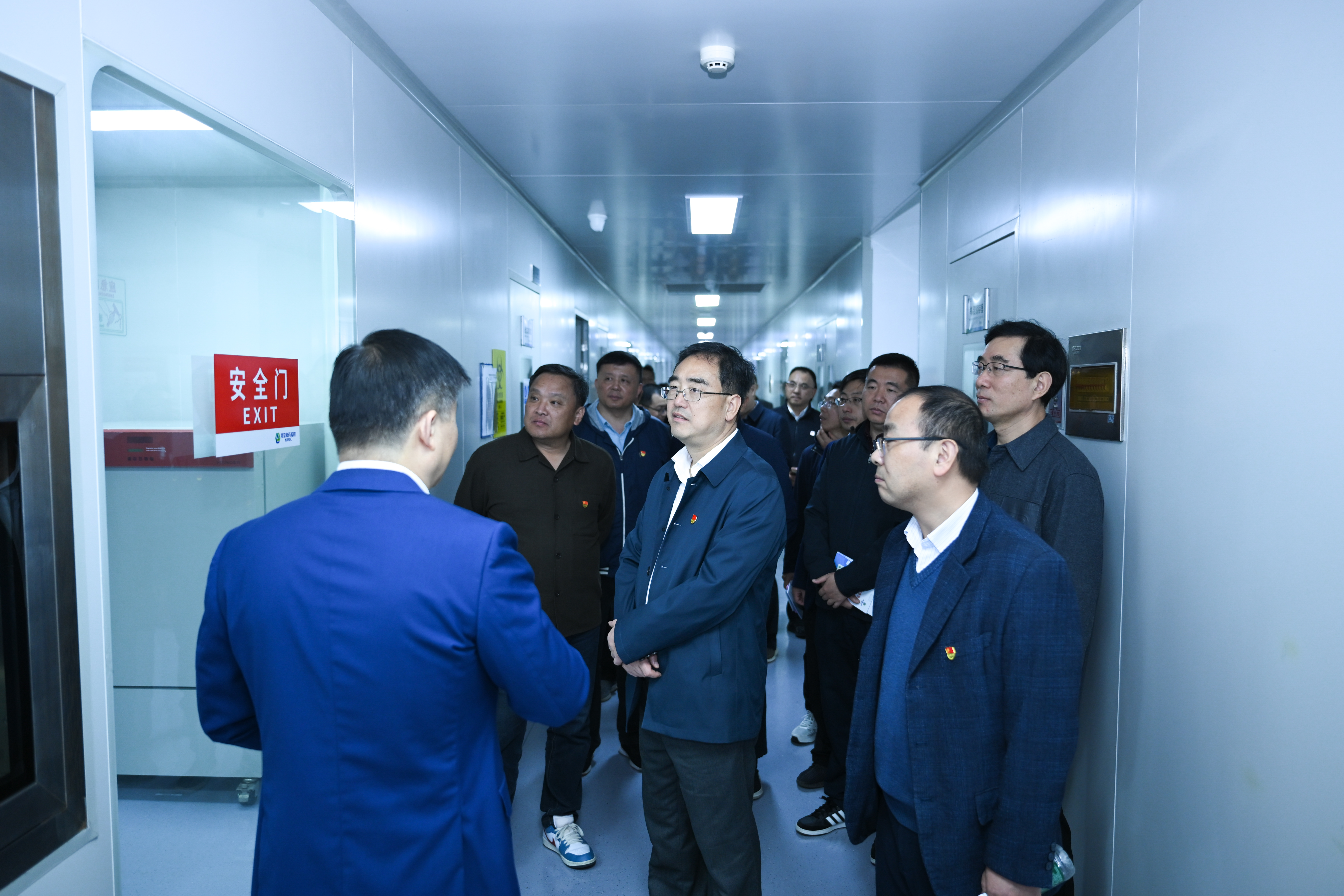办公室——省市科协“共学共建”江宁行活动走访市食药检院（11.11）.jpg