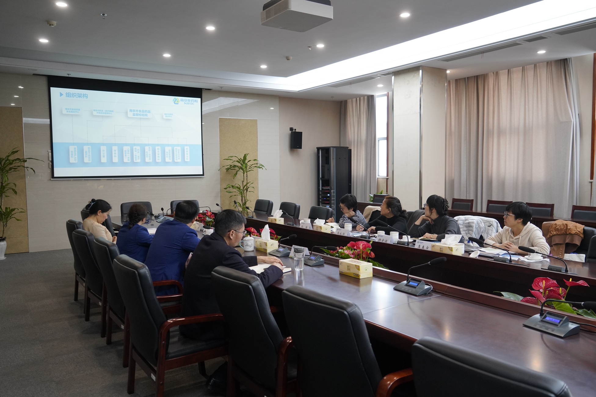 4-4设备科信科——贵州质检院到市食药检院专题调研（4.7）.JPG