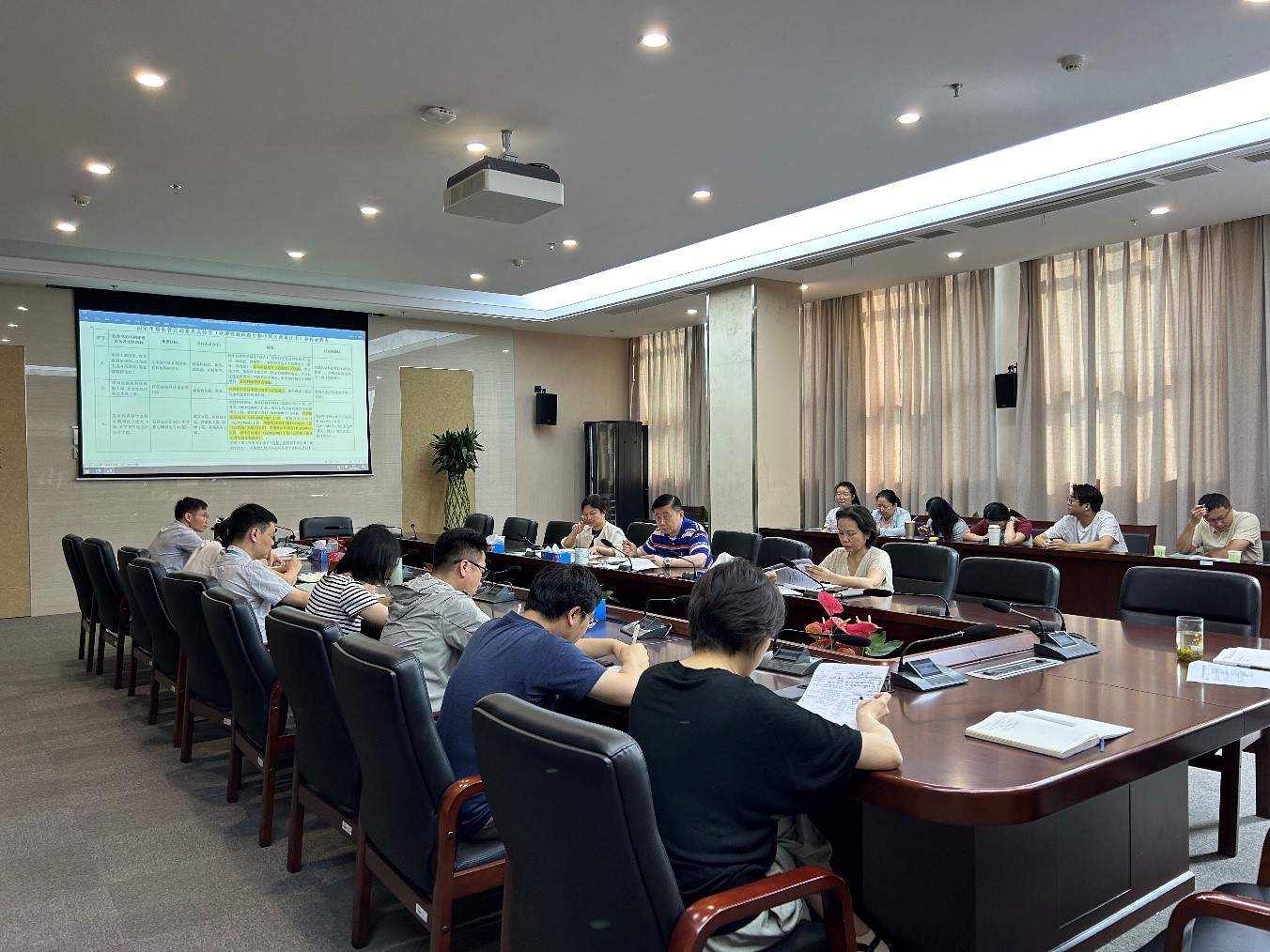 9-12设备科信科——市食药检院召开总局重点实验室建设中期工作推进会（9.25）.jpg